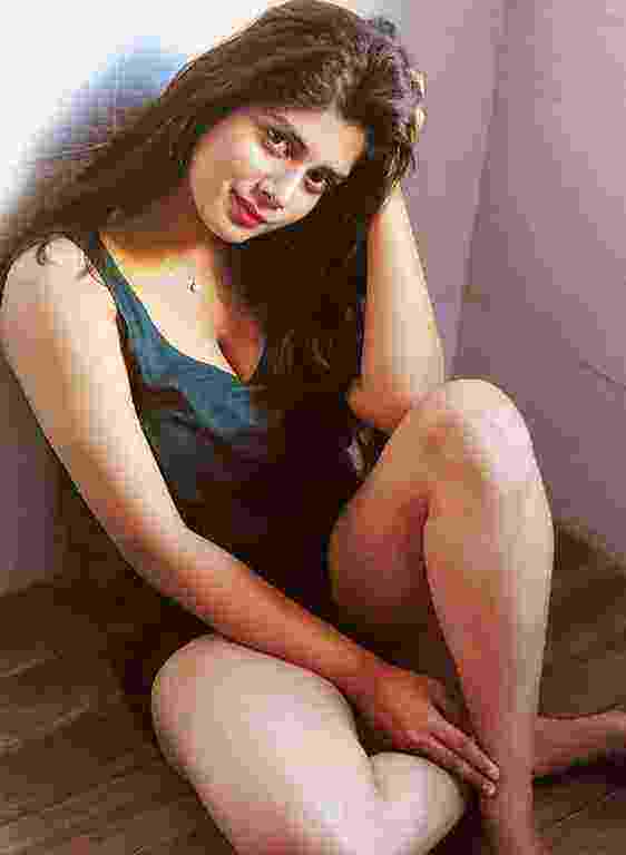 AISHWARIYA ESCORT IN GURGAON